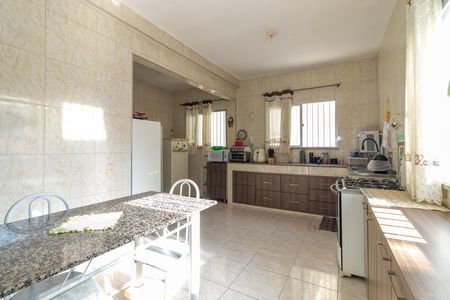 Casa à venda com 120m², 3 quartos e 2 vagas Casa à venda com 120m², 3 quartos e 2 vagasCozinha