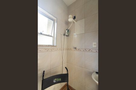 Casa à venda com 120m², 3 quartos e 2 vagas Casa à venda com 120m², 3 quartos e 2 vagasBanheiro 2
