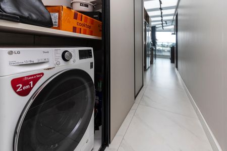 Apartamento à venda com 140m², 3 quartos e 2 vagas Apartamento à venda com 140m², 3 quartos e 2 vagasLavanderia