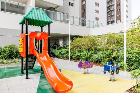 Apartamento à venda com 140m², 3 quartos e 2 vagas Apartamento à venda com 140m², 3 quartos e 2 vagasPlayground