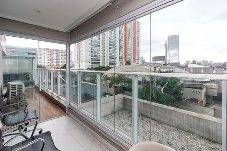 Apartamento à venda com 140m², 3 quartos e 2 vagas Apartamento à venda com 140m², 3 quartos e 2 vagasVaranda