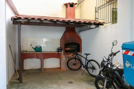 Apartamento para alugar com 56m², 2 quartos e 1 vagaÁrea comum - Churrasqueira
