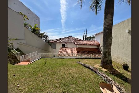 Casa de condomínio para alugar com 527m², 4 quartos e 4 vagas