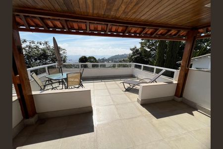 Casa de condomínio para alugar com 527m², 4 quartos e 4 vagas