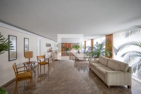 Apartamento à venda com 198m², 3 quartos e 2 vagas Apartamento à venda com 198m², 3 quartos e 2 vagasÁrea Comum