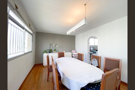 Apartamento à venda com 198m², 3 quartos e 2 vagas Apartamento à venda com 198m², 3 quartos e 2 vagasSala