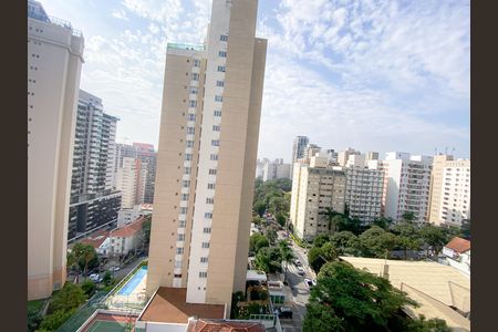 Apartamento à venda com 198m², 3 quartos e 2 vagas Apartamento à venda com 198m², 3 quartos e 2 vagasSala