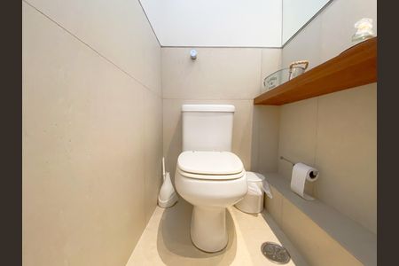 Apartamento à venda com 198m², 3 quartos e 2 vagas Apartamento à venda com 198m², 3 quartos e 2 vagasLavabo