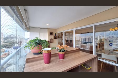 Apartamento para alugar com 88m², 3 quartos e 3 vagas Apartamento para alugar com 88m², 3 quartos e 3 vagasVaranda