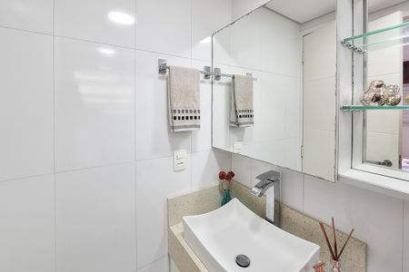 Apartamento para alugar com 75m², 3 quartos e 1 vaga Apartamento para alugar com 75m², 3 quartos e 1 vagaBanheiro da Suíte