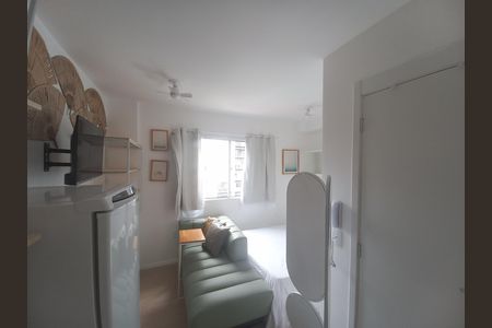 Sala/Cozinha de kitnet/studio para alugar com 1 quarto, 15m² em República, São Paulo