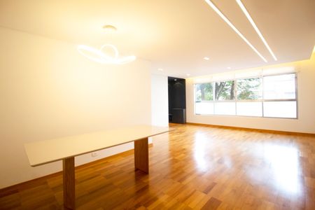 Apartamento à venda com 140m², 3 quartos e 1 vaga