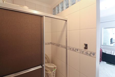 Casa à venda com 175m², 3 quartos e 3 vagasBanheiro 4