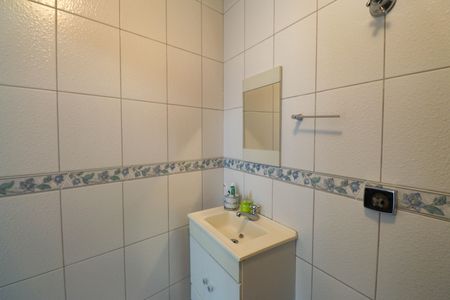 Casa à venda com 175m², 3 quartos e 3 vagasBanheiro 4