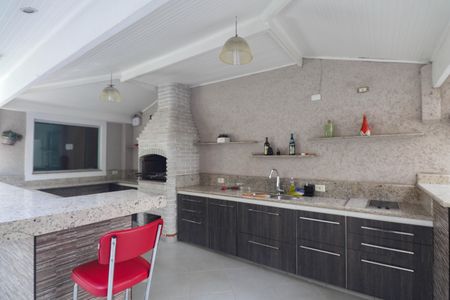 Casa à venda com 175m², 3 quartos e 3 vagasChurrasqueira