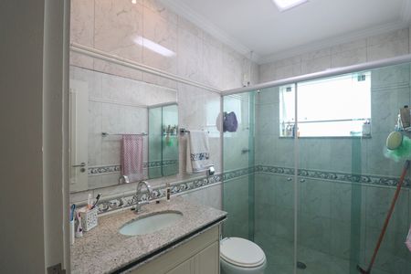 Casa à venda com 175m², 3 quartos e 3 vagasBanheiro