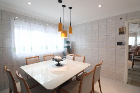 Casa à venda com 175m², 3 quartos e 3 vagasCozinha - Armários