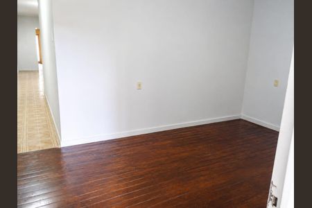 Casa à venda com 180m², 3 quartos e sem vaga Casa à venda com 180m², 3 quartos e sem vagaQuarto