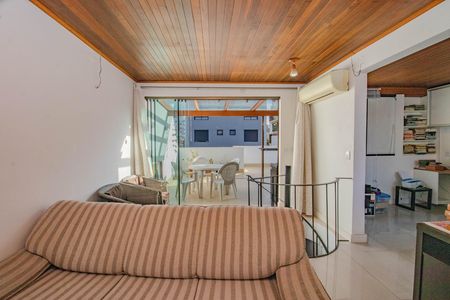 Apartamento à venda com 130m², 2 quartos e 2 vagas Apartamento à venda com 130m², 2 quartos e 2 vagasCobertura