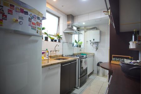 Cozinha de apartamento para alugar com 2 quartos, 130m² em Petrópolis, Porto Alegre