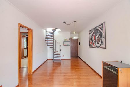 Apartamento à venda com 130m², 2 quartos e 2 vagas Apartamento à venda com 130m², 2 quartos e 2 vagasSala