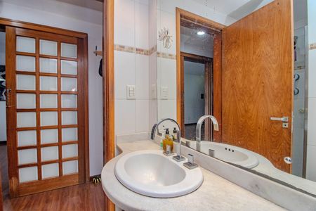 Apartamento à venda com 130m², 2 quartos e 2 vagas Apartamento à venda com 130m², 2 quartos e 2 vagasBanheiro