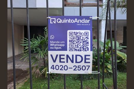 Apartamento à venda com 130m², 2 quartos e 2 vagas Apartamento à venda com 130m², 2 quartos e 2 vagasPlaca na Fachada