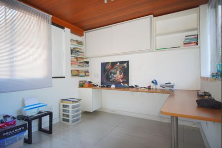 Apartamento à venda com 130m², 2 quartos e 2 vagasCobertura