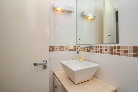 Apartamento à venda com 130m², 2 quartos e 2 vagas Apartamento à venda com 130m², 2 quartos e 2 vagasBanheiro da Cobertura