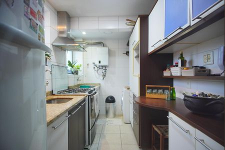 Cozinha de apartamento para alugar com 2 quartos, 130m² em Petrópolis, Porto Alegre