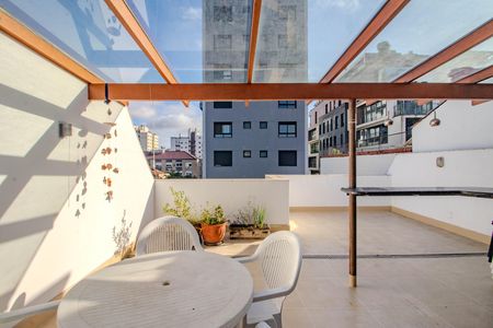 Apartamento à venda com 130m², 2 quartos e 2 vagas Apartamento à venda com 130m², 2 quartos e 2 vagasCobertura - Varanda