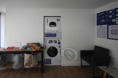 Apartamento à venda com 43m², 2 quartos e 1 vaga Apartamento à venda com 43m², 2 quartos e 1 vagaLavanderia
