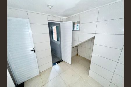 Casa para alugar com 32m², 1 quarto e sem vaga Casa para alugar com 32m², 1 quarto e sem vagaBanheiro