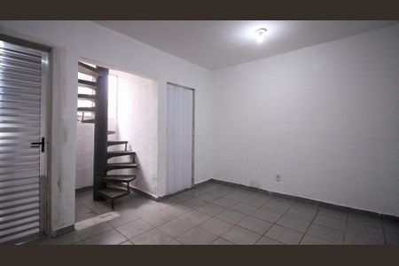 Casa para alugar com 50m², 1 quarto e 1 vaga