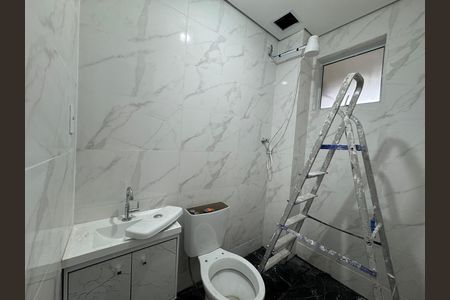Banheiro de apartamento para alugar com 1 quarto, 30m² em Santo Antônio, Osasco