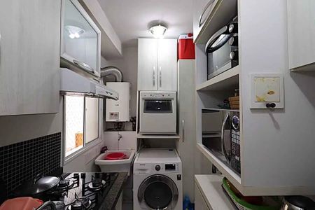 Cozinha de apartamento para alugar com 3 quartos, 55m² em Humaitá, Porto Alegre
