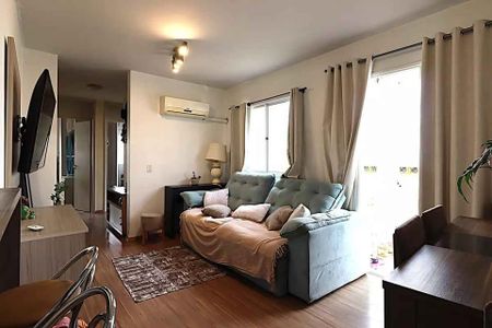 Sala de apartamento para alugar com 3 quartos, 55m² em Humaitá, Porto Alegre
