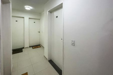Apartamento para alugar com 47m², 2 quartos e 1 vagaHall