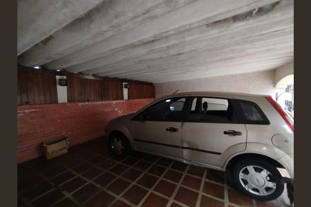 Garagem de casa à venda com 3 quartos, 220m² em Santa Maria, São Caetano do Sul