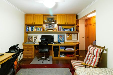 Apartamento à venda com 213m², 3 quartos e 3 vagas Apartamento à venda com 213m², 3 quartos e 3 vagasSuíte 2