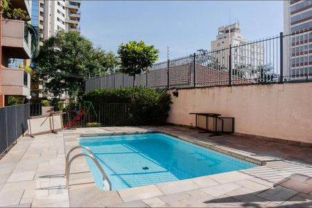 Apartamento à venda com 213m², 3 quartos e 3 vagas Apartamento à venda com 213m², 3 quartos e 3 vagasPiscina