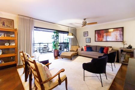 Apartamento à venda com 213m², 3 quartos e 3 vagas Apartamento à venda com 213m², 3 quartos e 3 vagasSala