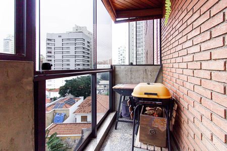 Apartamento à venda com 213m², 3 quartos e 3 vagas Apartamento à venda com 213m², 3 quartos e 3 vagasVaranda