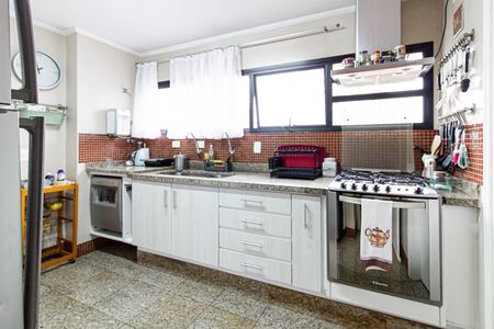 Apartamento à venda com 213m², 3 quartos e 3 vagas Apartamento à venda com 213m², 3 quartos e 3 vagasCozinha