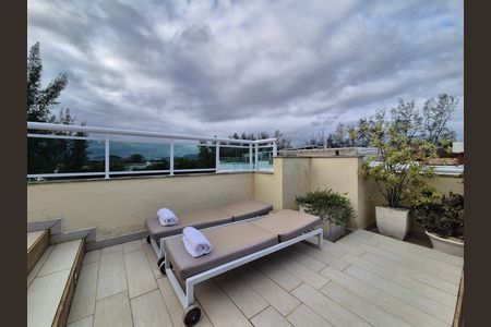 Apartamento à venda com 235m², 2 quartos e 3 vagas