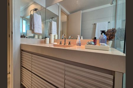 Apartamento à venda com 235m², 2 quartos e 3 vagas