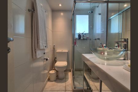 Apartamento à venda com 235m², 2 quartos e 3 vagas