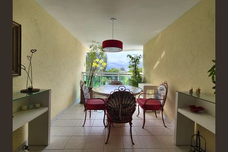 Apartamento à venda com 235m², 2 quartos e 3 vagas