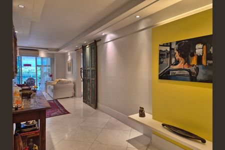 Apartamento à venda com 235m², 2 quartos e 3 vagas