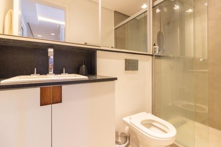 Banheiro da Suíte de apartamento à venda com 1 quarto, 72m² em Vila Madalena, São Paulo